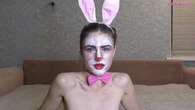 Sexy Bunny sûget sêft de grutte lul fan BFF